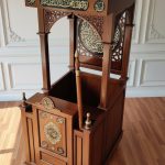 Podium Mimbar Masjid Ukiran Kaligrafi Atap Kubah