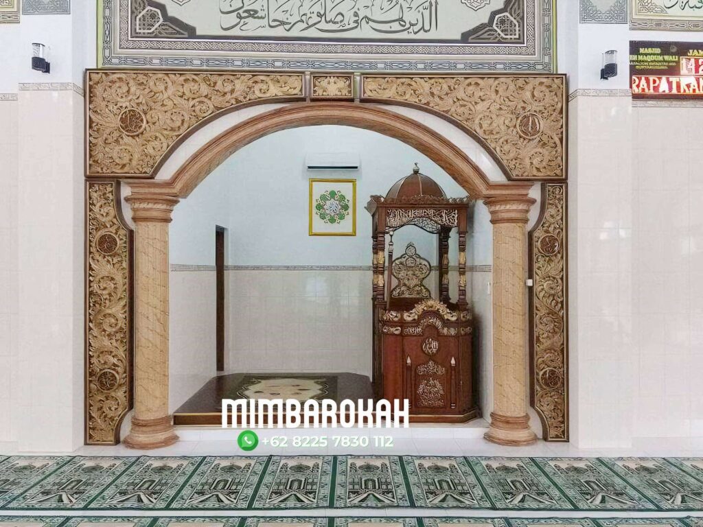 Mimbar Podium Masjid Ukiran Kaligrafi Atap Kubah Masjid Agung Palabuhanratu